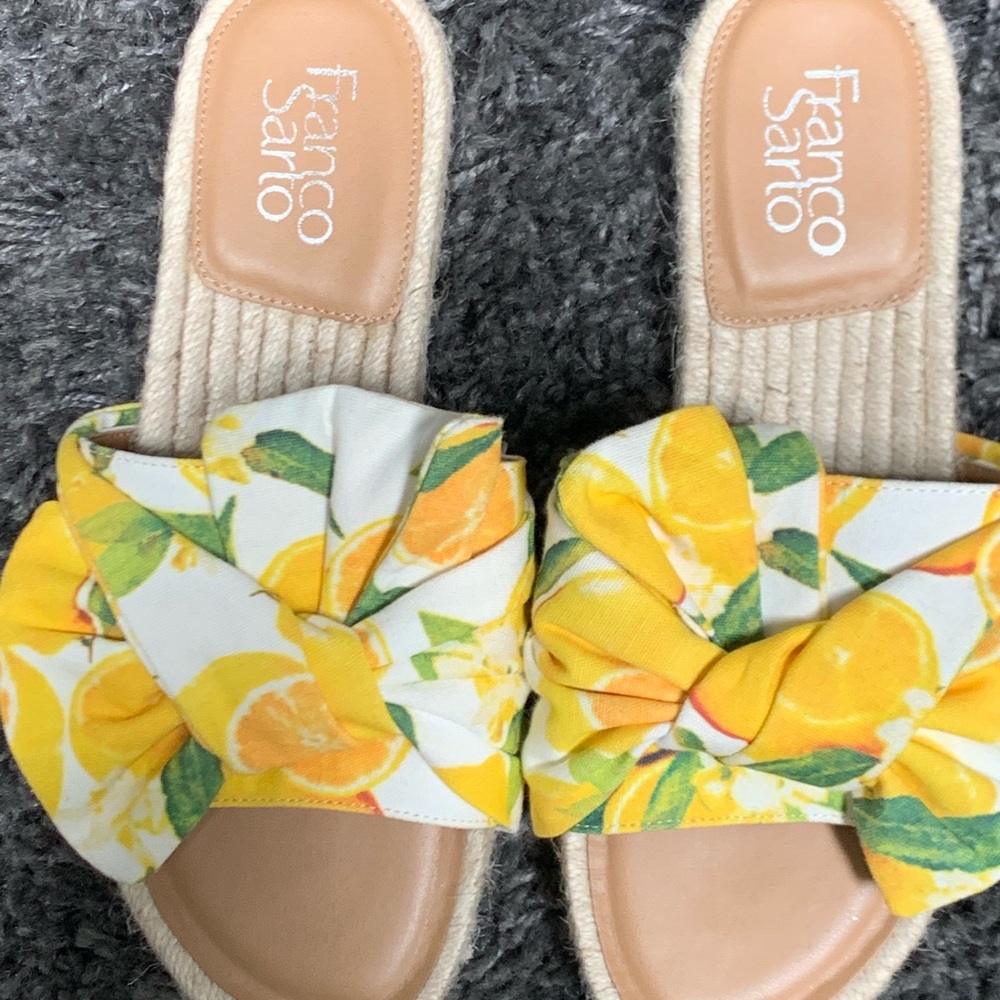 Franco Sarto Lemon Print Slides - Picture 2 of 2